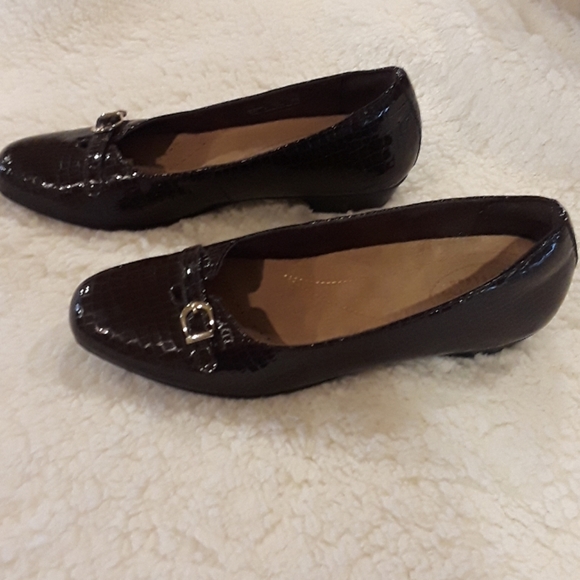 clarks caswell genoa